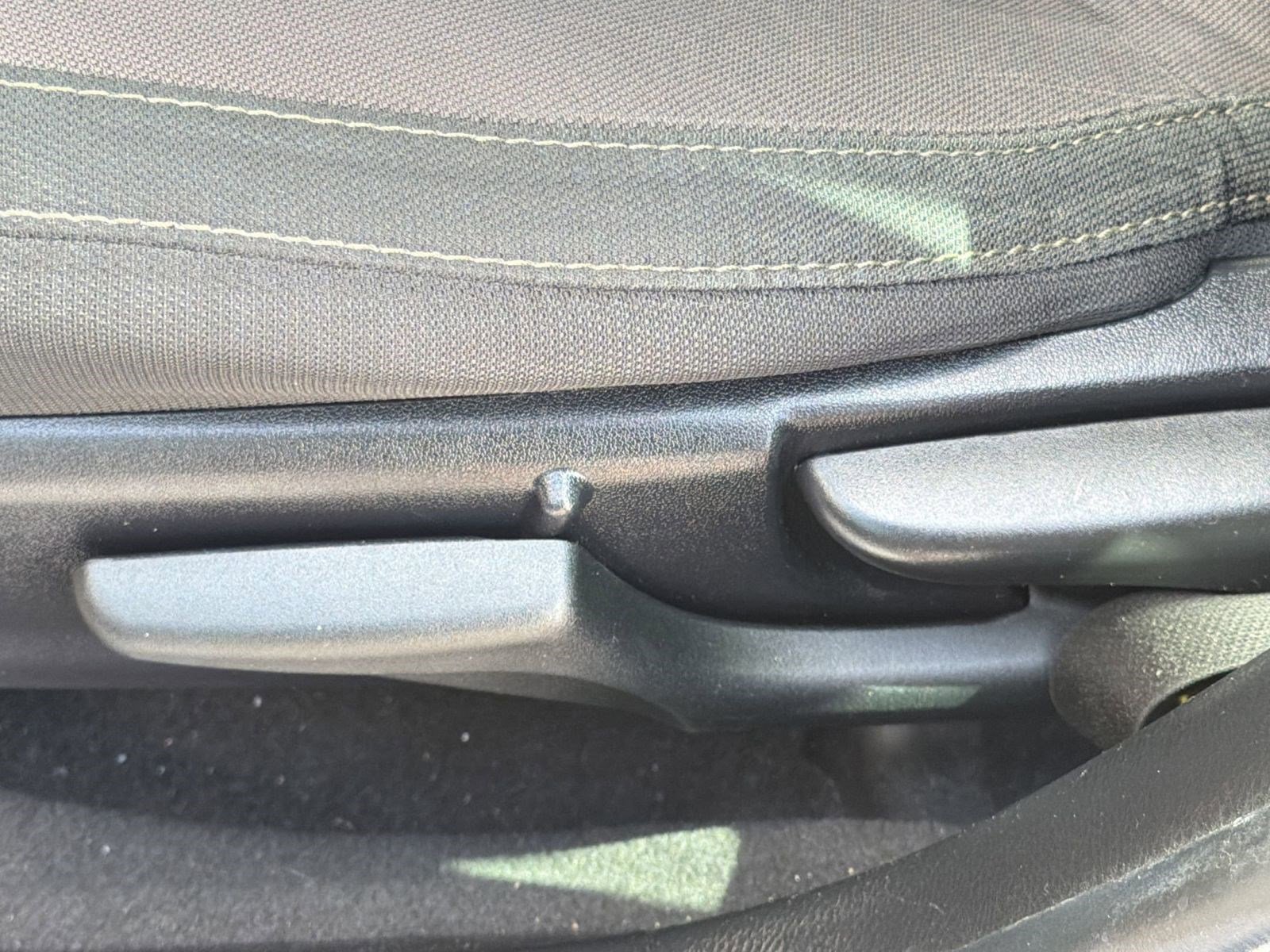Used 2019 Toyota Corolla LE FWD image 13