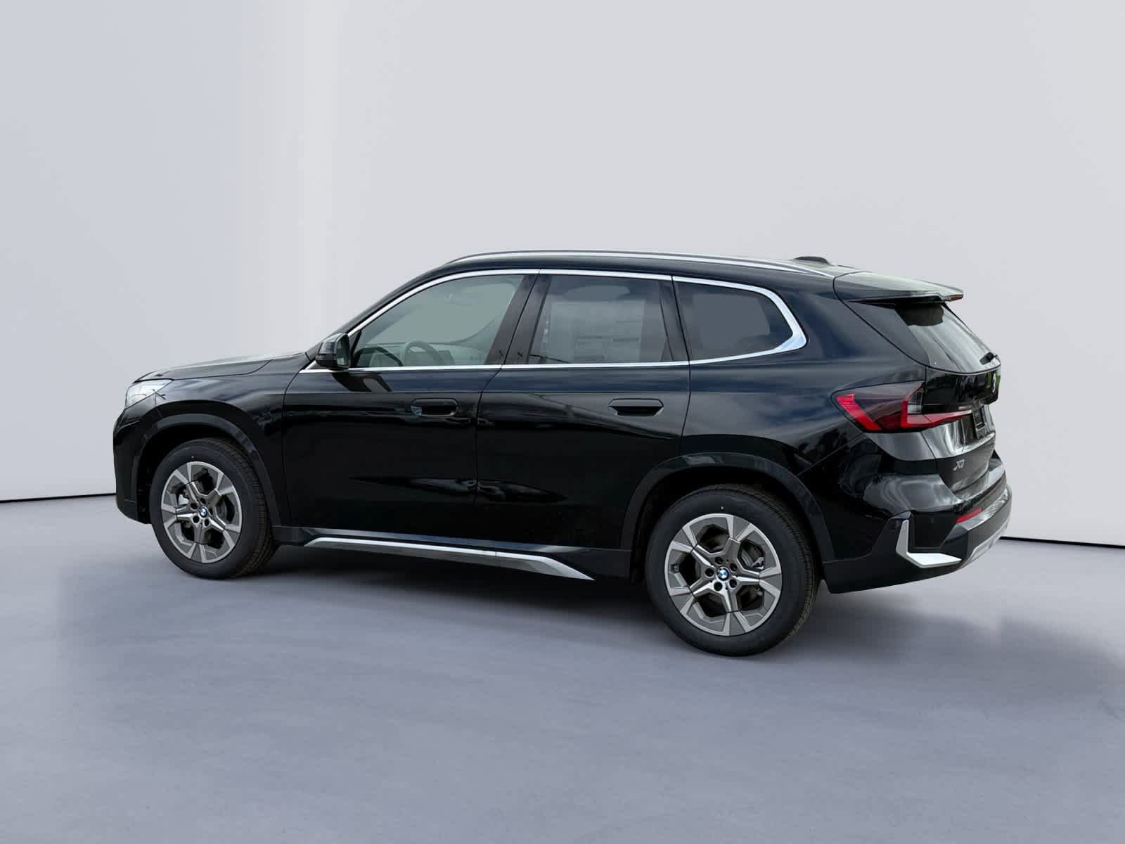 New 2026 BMW X1 xDrive28i w/ Technology Package AWD/4WD image 5