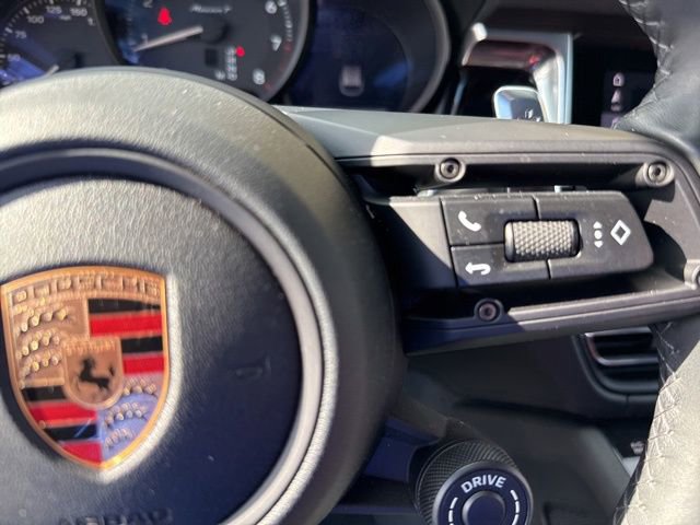 Used 2024 Porsche Macan image 14