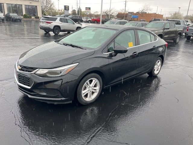 Used 2017 Chevrolet Cruze LT w/ Convenience Package FWD image 1