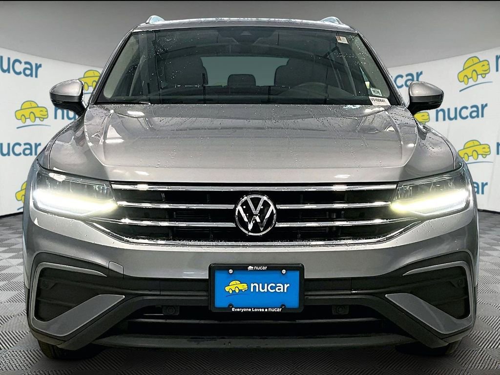 Used 2023 Volkswagen Tiguan SE w/ Panoramic Sunroof Package AWD/4WD image 2