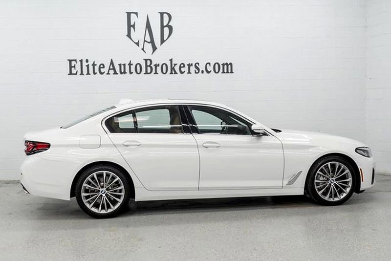 Used 2023 BMW 530i xDrive w/ Convenience Package image 5