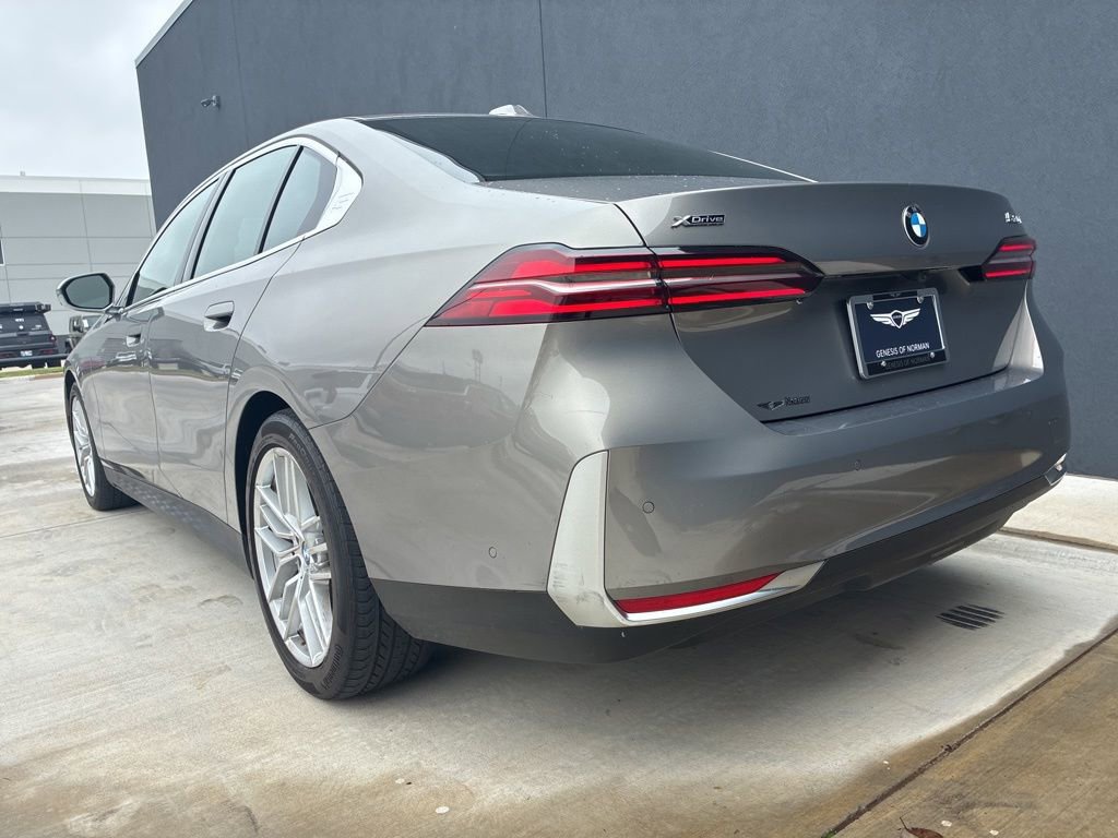 Used 2024 BMW 530i xDrive w/ Premium Package AWD/4WD image 6