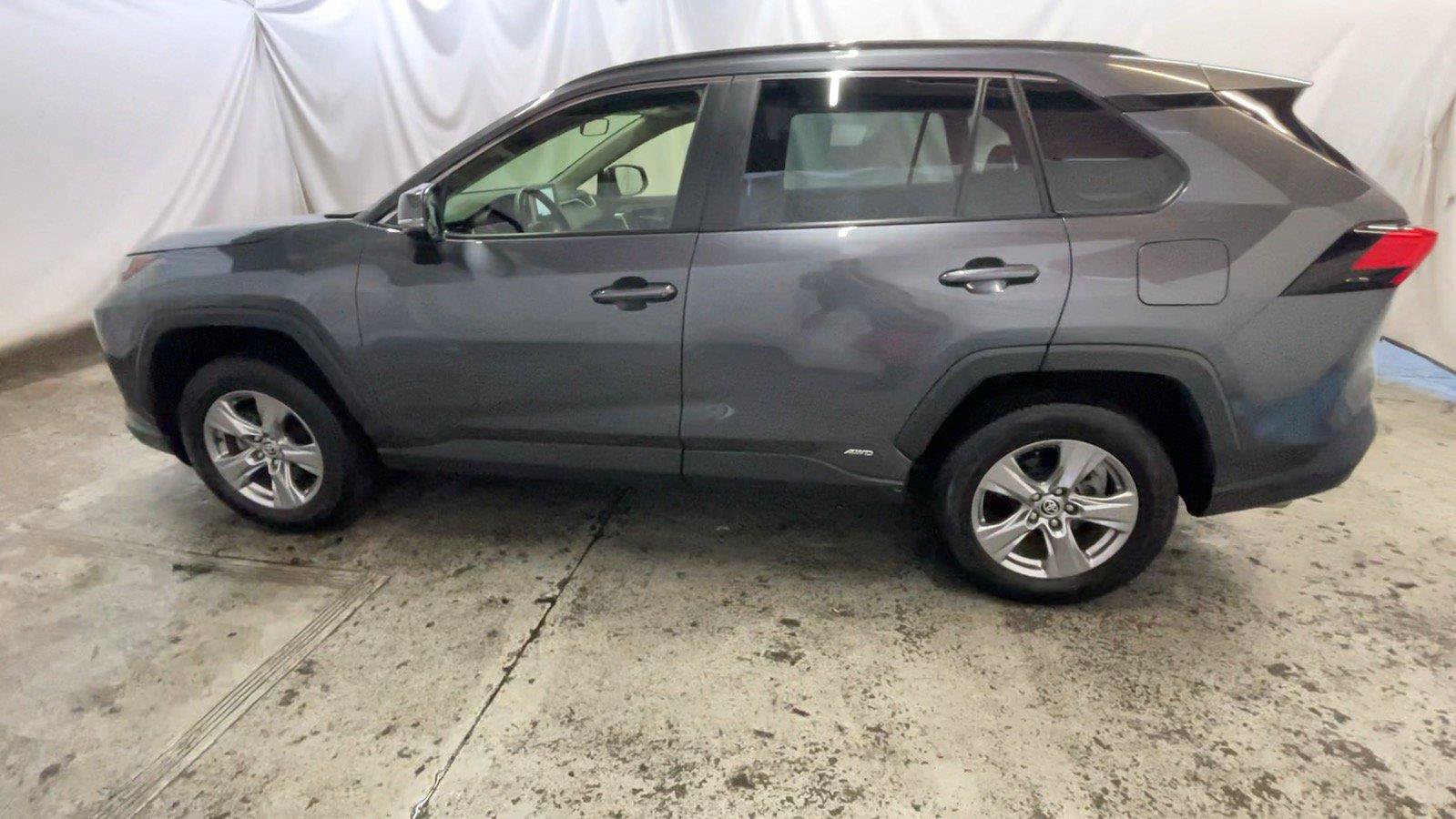 Used 2023 Toyota RAV4 XLE w/ Convenience Package AWD/4WD image 12