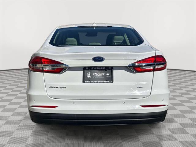 Used 2019 Ford Fusion SE FWD image 5