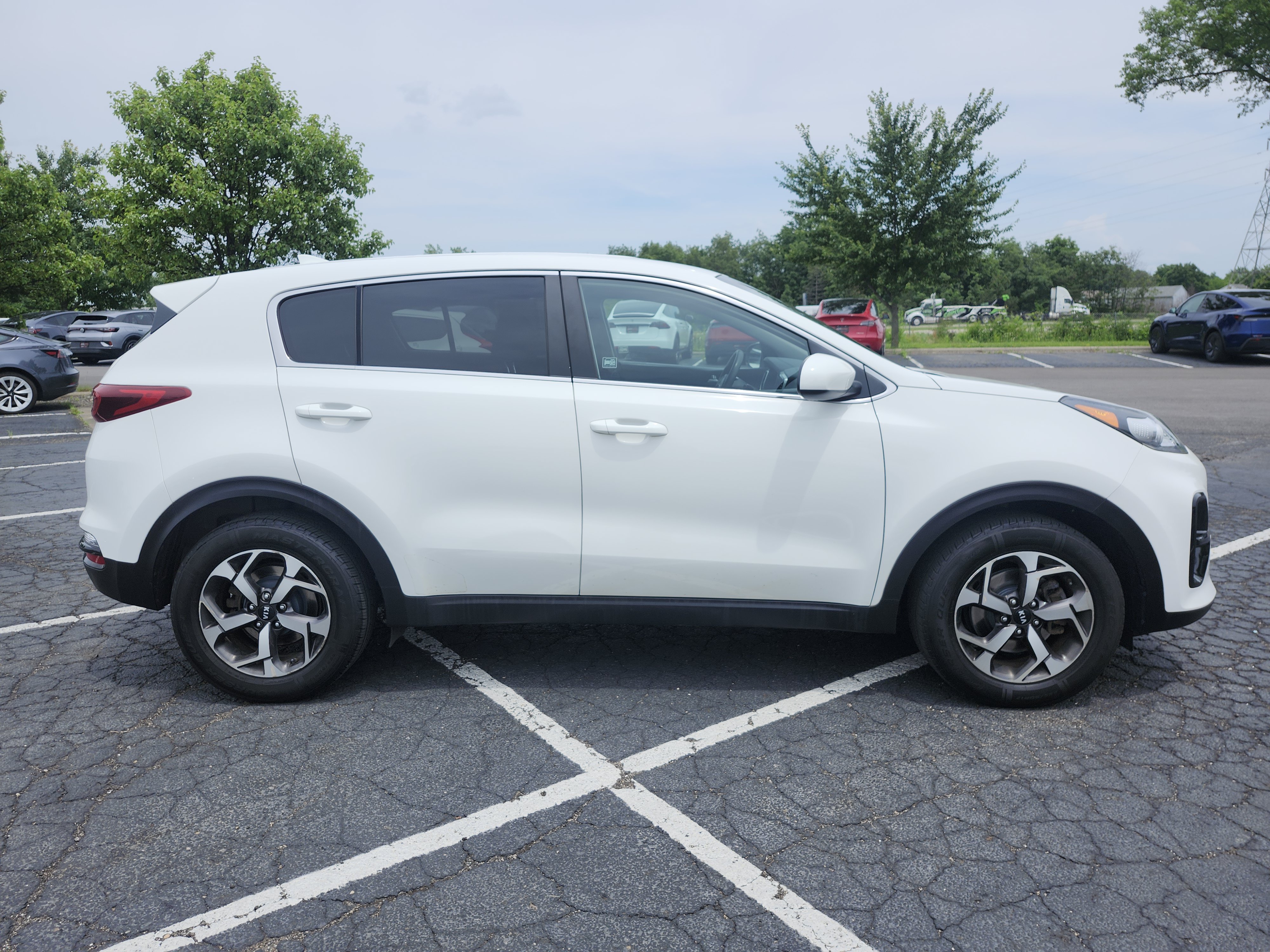 Used 2020 Kia Sportage LX FWD image 16