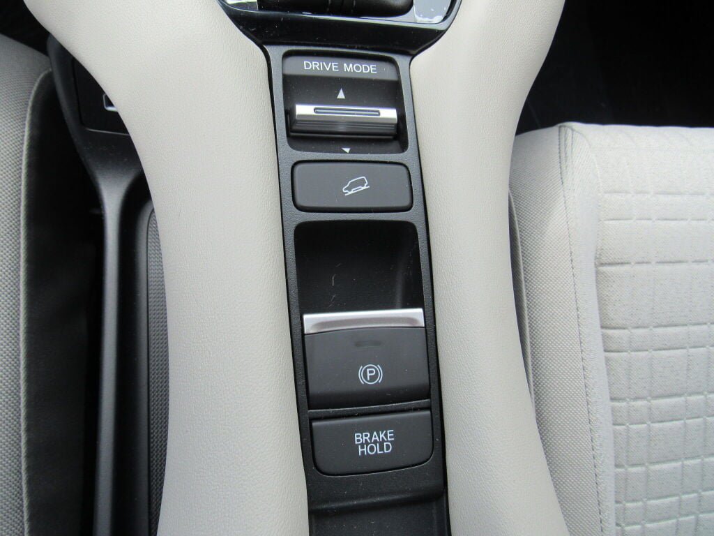 Certified 2024 Honda HR-V LX image 14