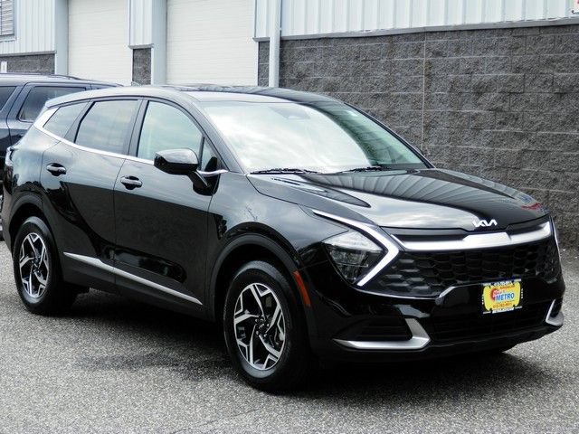 Used 2023 Kia Sportage LX AWD/4WD image 2