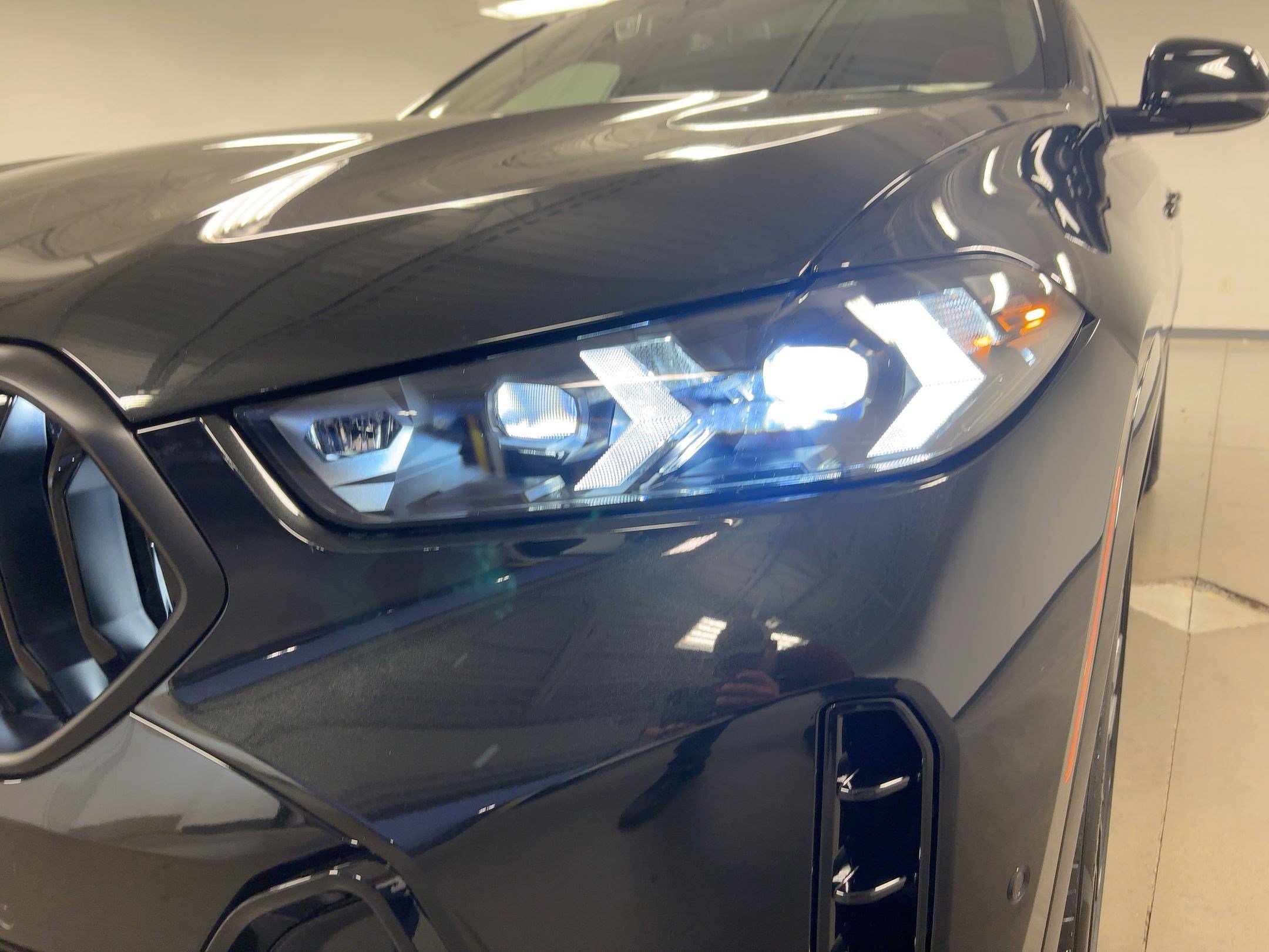New 2026 BMW X6 xDrive40i w/ Executive Package image 10