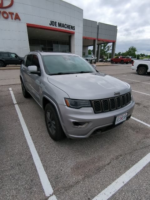 Used 2017 Jeep Grand Cherokee Limited 75th Anniversary AWD/4WD image 7