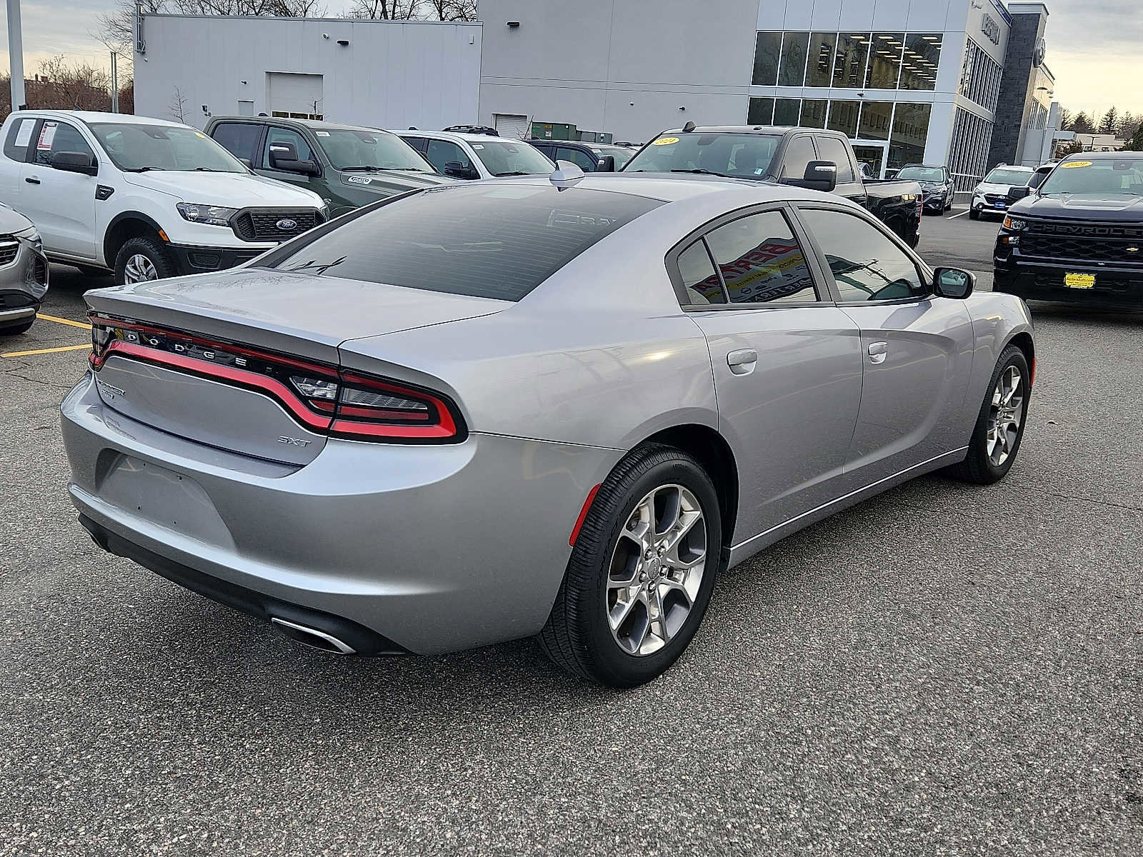 Used 2016 Dodge Charger SXT image 6