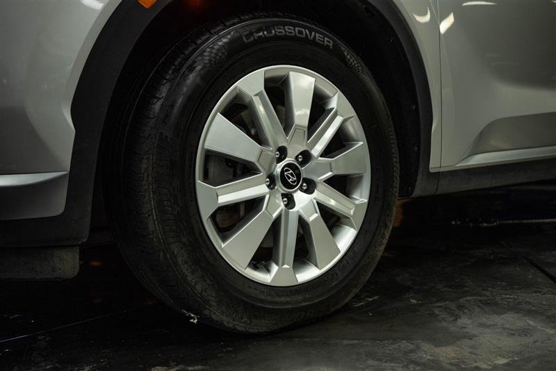 Used 2024 Hyundai Palisade SE image 3