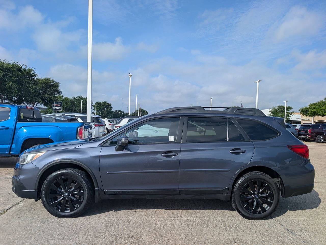 Used 2016 Subaru Outback 3.6R Limited AWD/4WD image 3