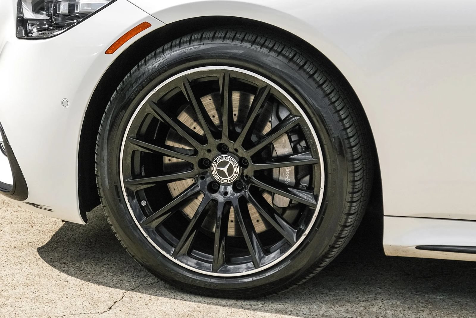 Used 2022 Mercedes-Benz S 580 4MATIC Sedan w/ AMG Line Package image 54