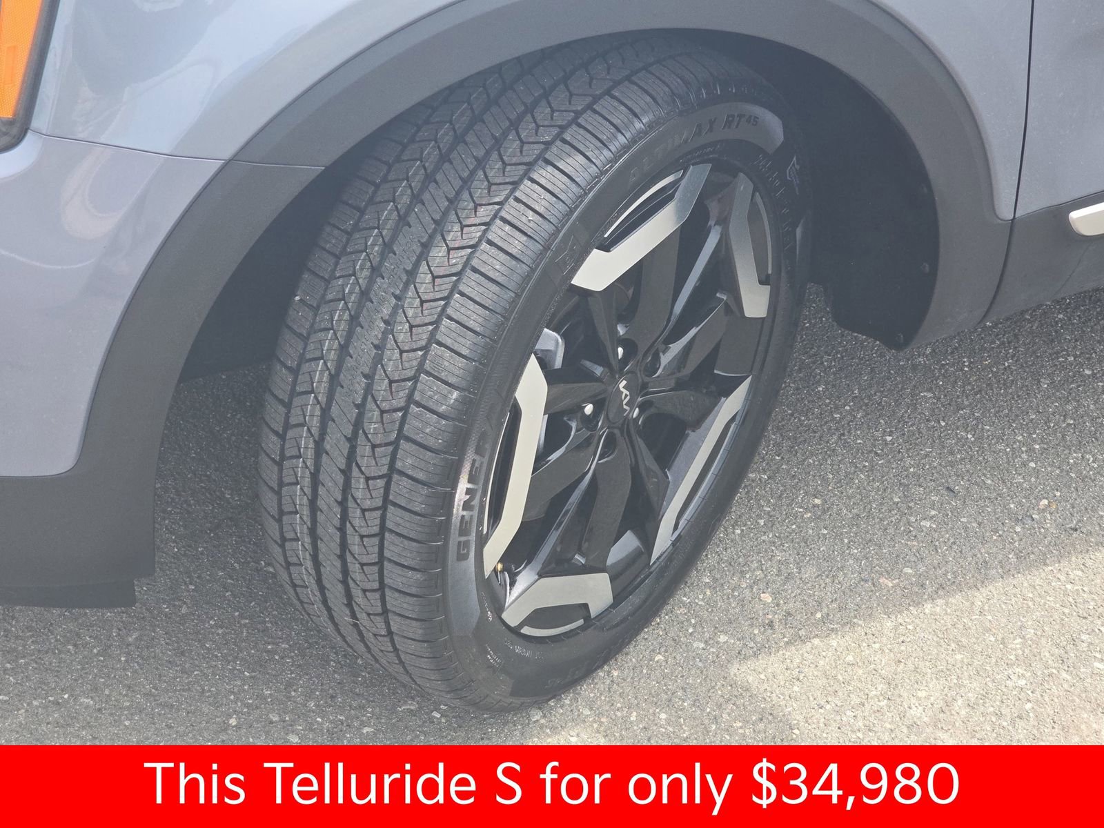 Used 2025 Kia Telluride S AWD/4WD image 42