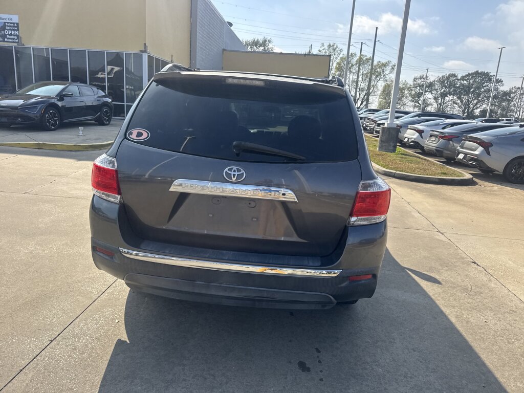 Used 2013 Toyota Highlander Base Plus image 18