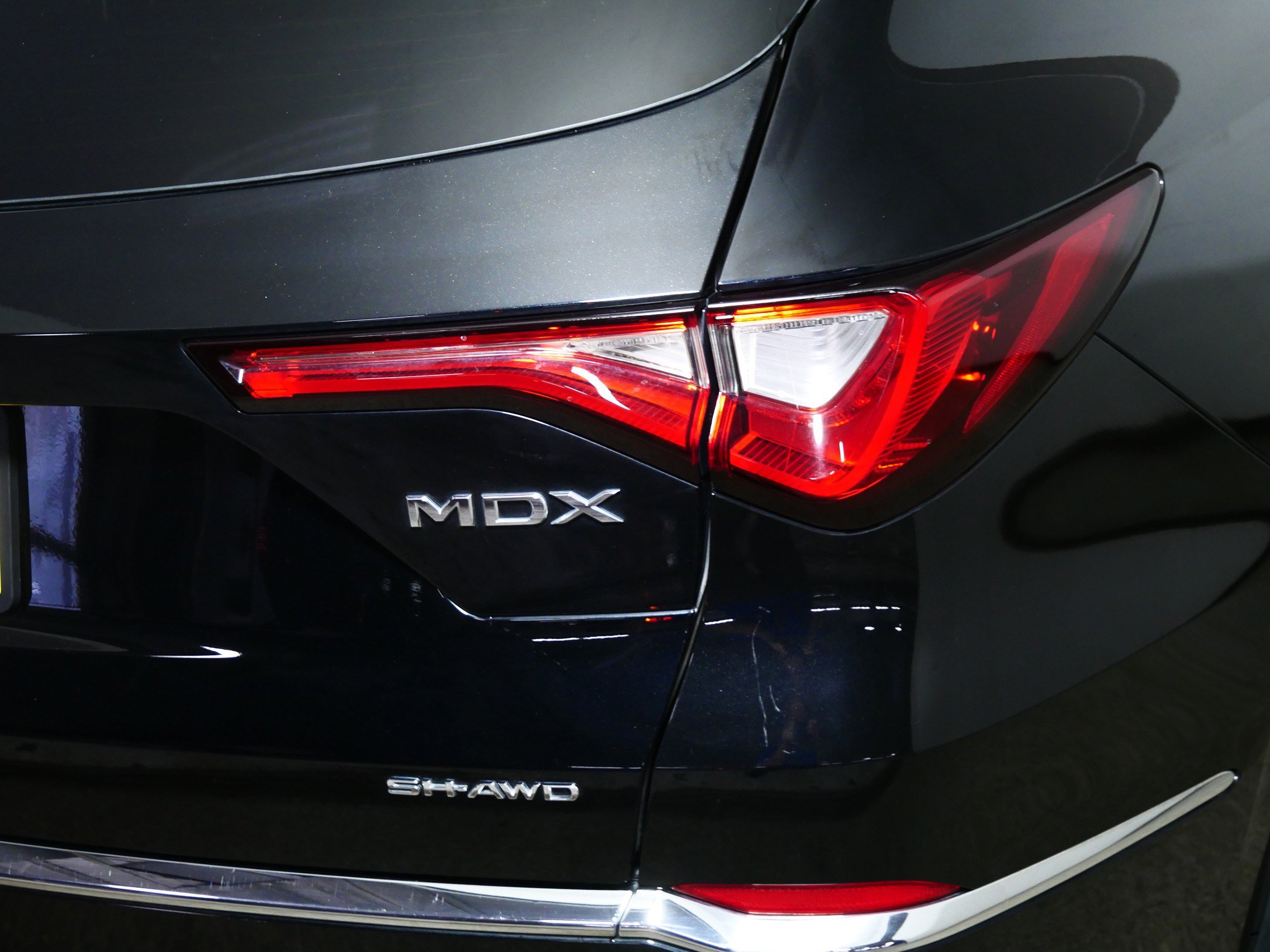 Used 2023 Acura MDX SH-AWD w/ Advance Package image 17