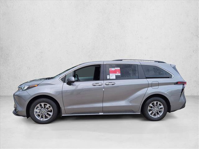 New 2026 Toyota Sienna XLE FWD image 5