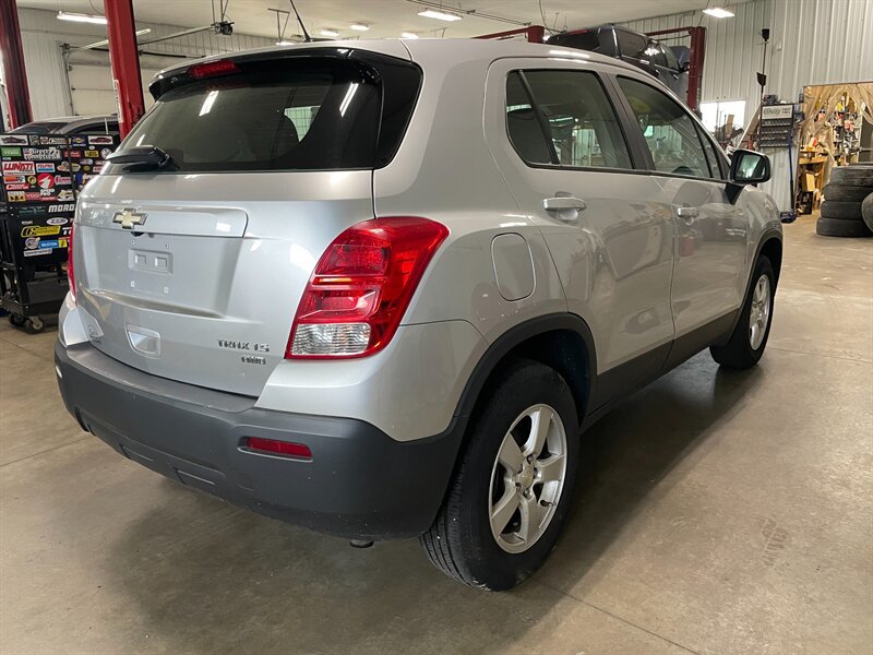 Used 2016 Chevrolet Trax LS AWD/4WD image 6