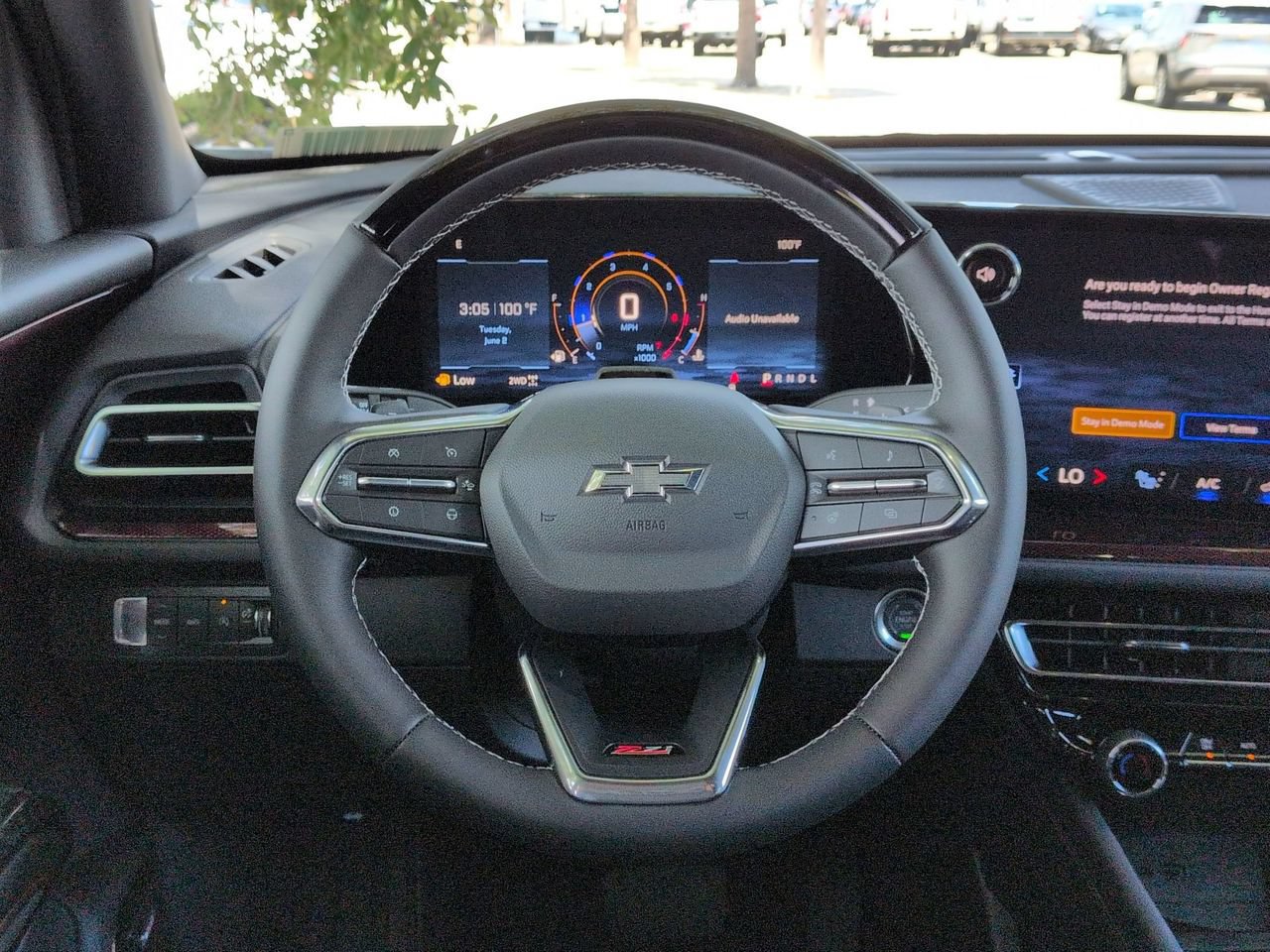 New 2026 Chevrolet Traverse Z71 w/ Enhanced Driving Package AWD/4WD image 11