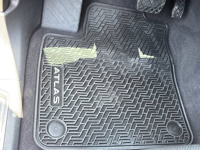 Used 2024 Volkswagen Atlas SE FWD image 28