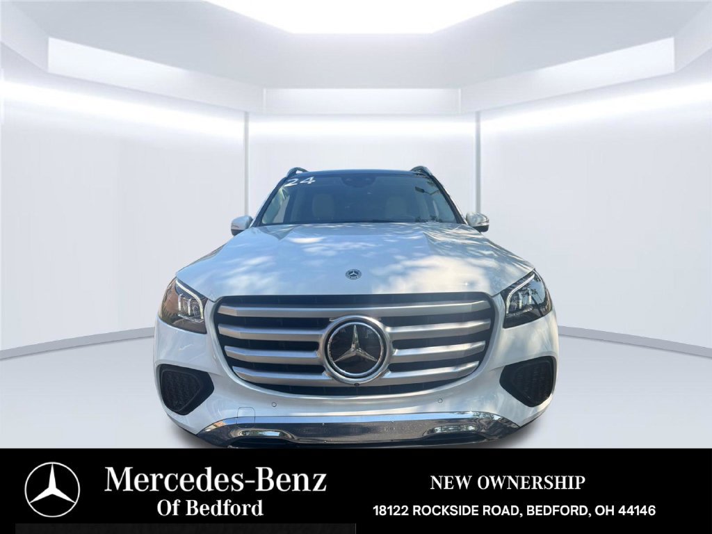 Used 2024 Mercedes-Benz GLS 450 4MATIC image 9