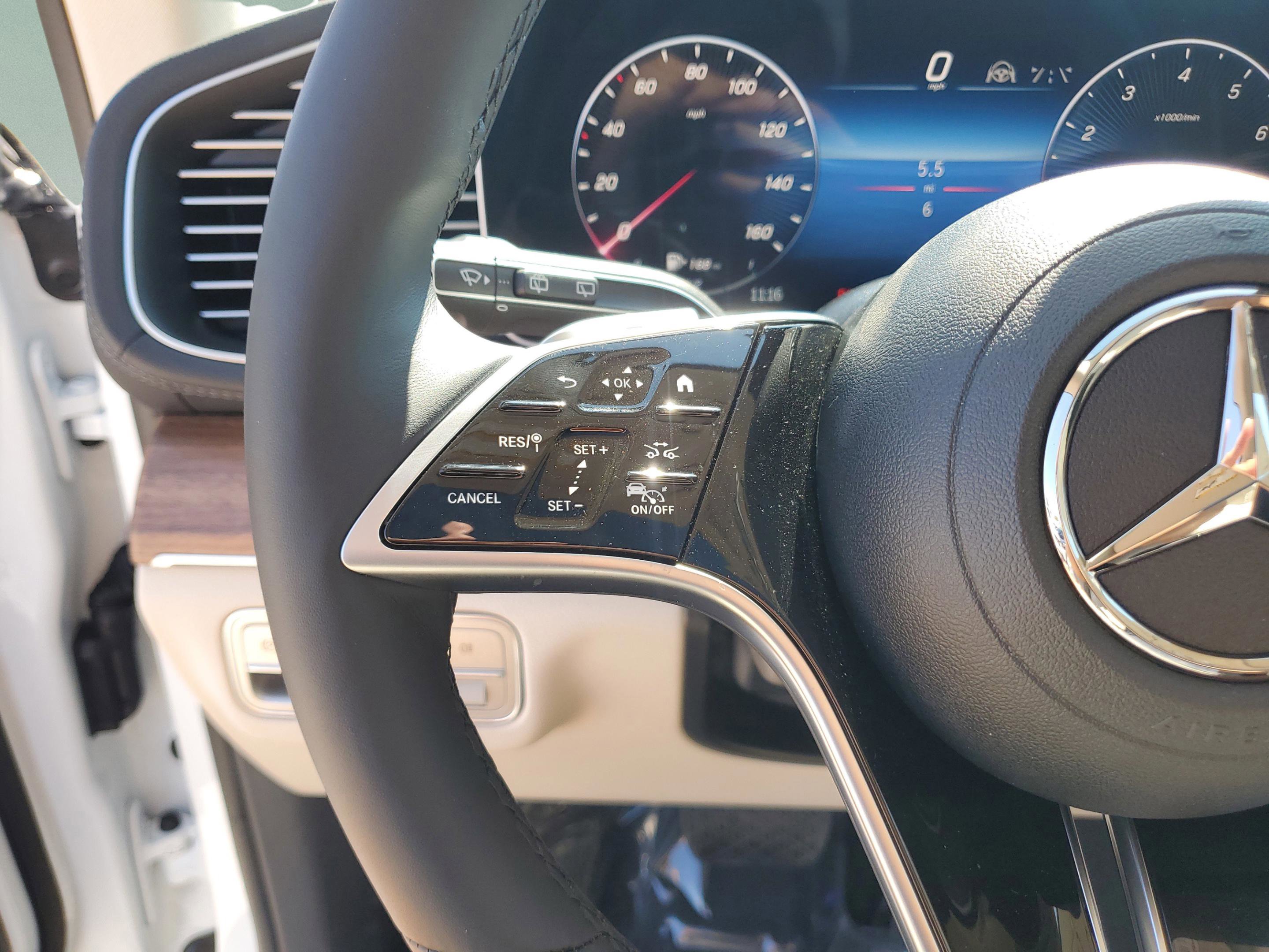 Used 2026 Mercedes-Benz GLS 450 4MATIC image 28