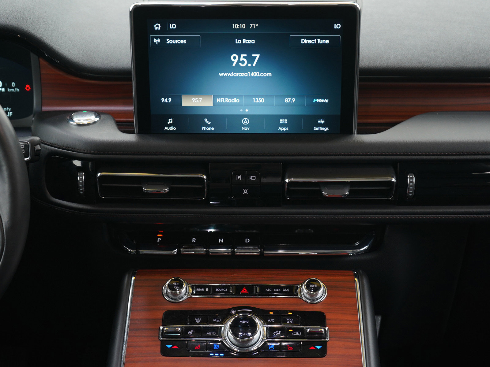 Used 2024 Lincoln Aviator Reserve w/ Equipment Group 201A image 18