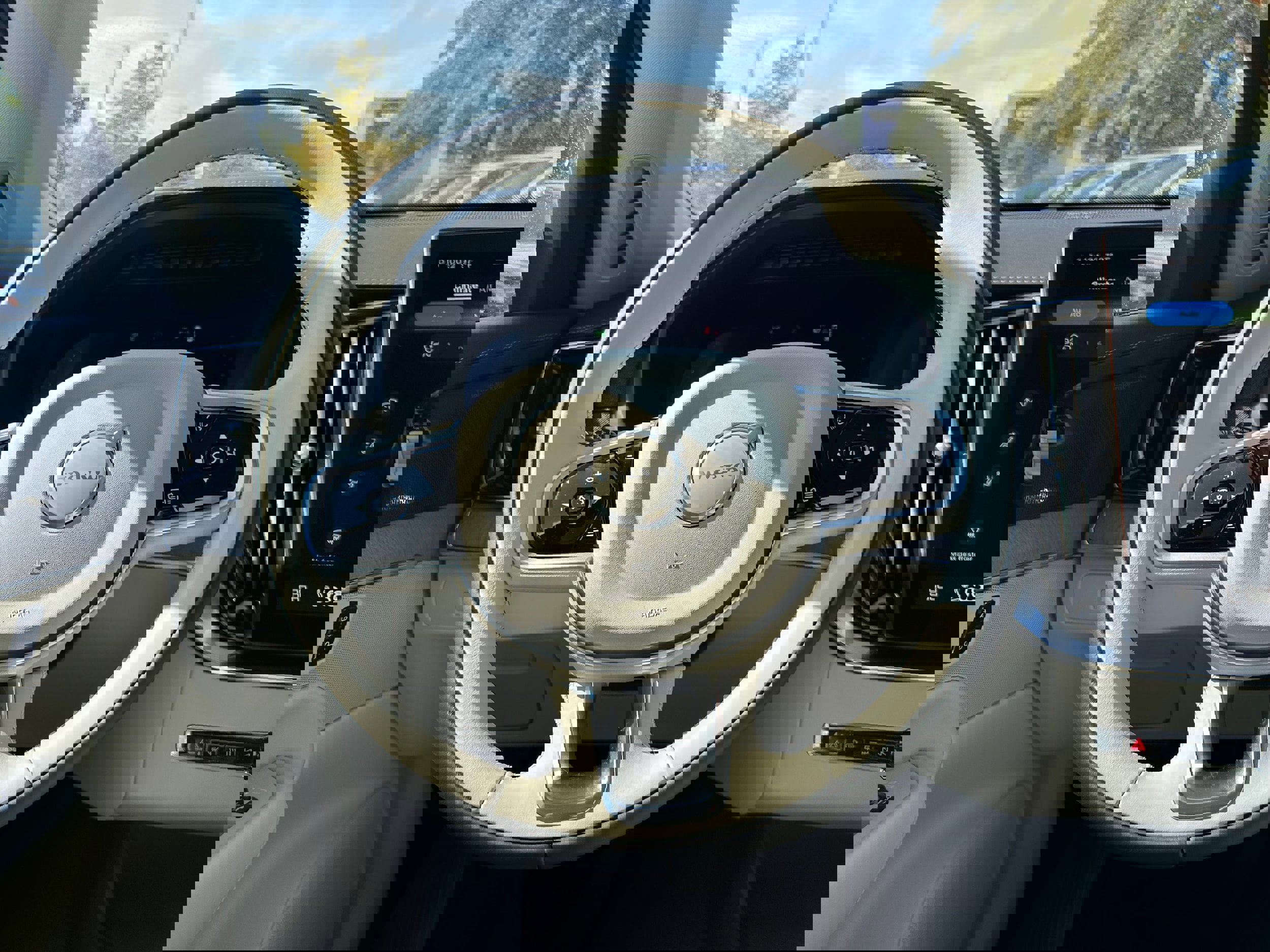 New 2026 Volvo XC90 B6 Ultra w/ Protection Package image 15