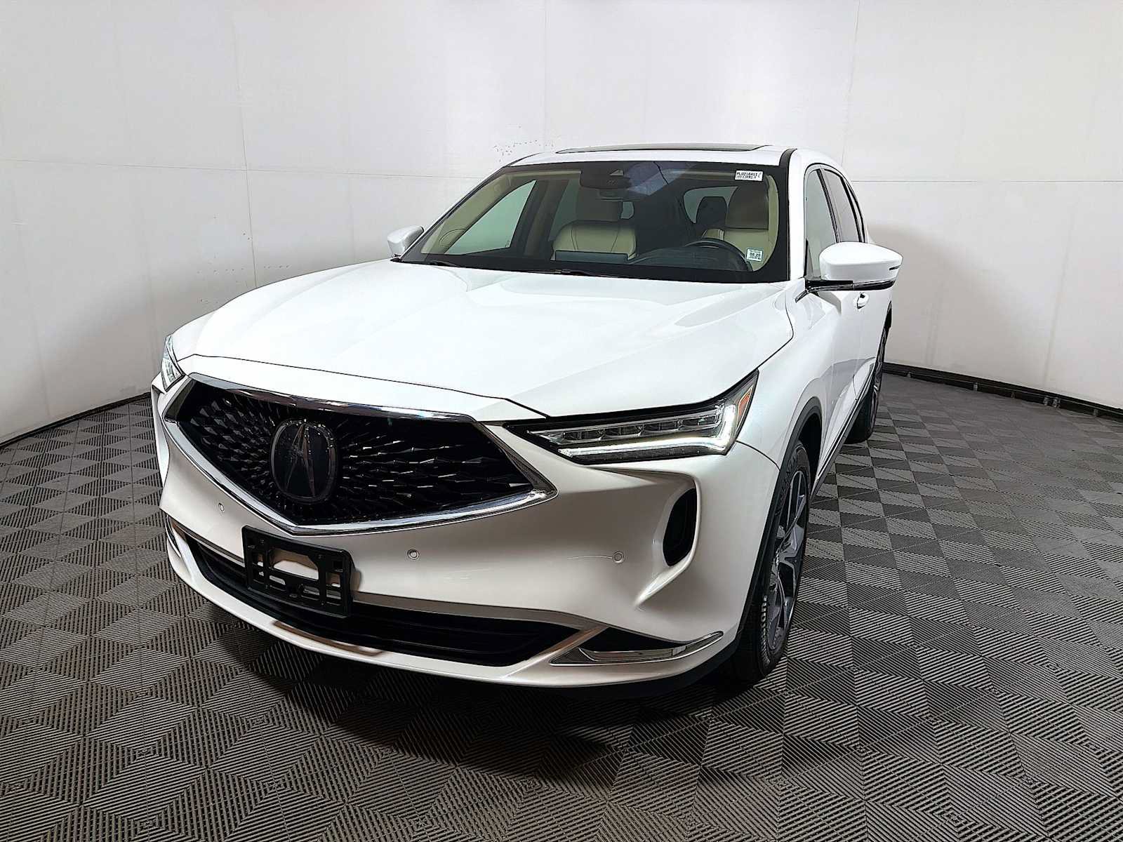 Used 2023 Acura MDX SH-AWD w/ Technology Package image 3