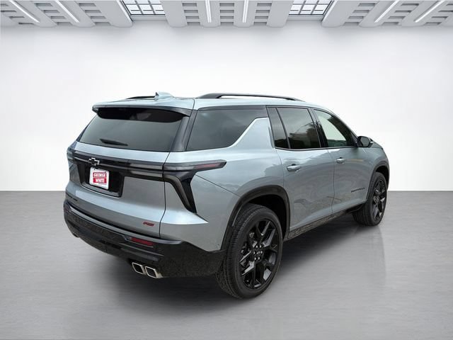 Used 2024 Chevrolet Traverse RS AWD/4WD image 4