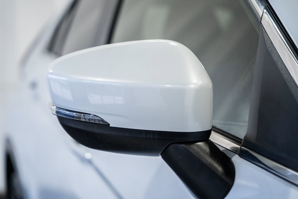 Used 2025 Mitsubishi Eclipse Cross SE image 17