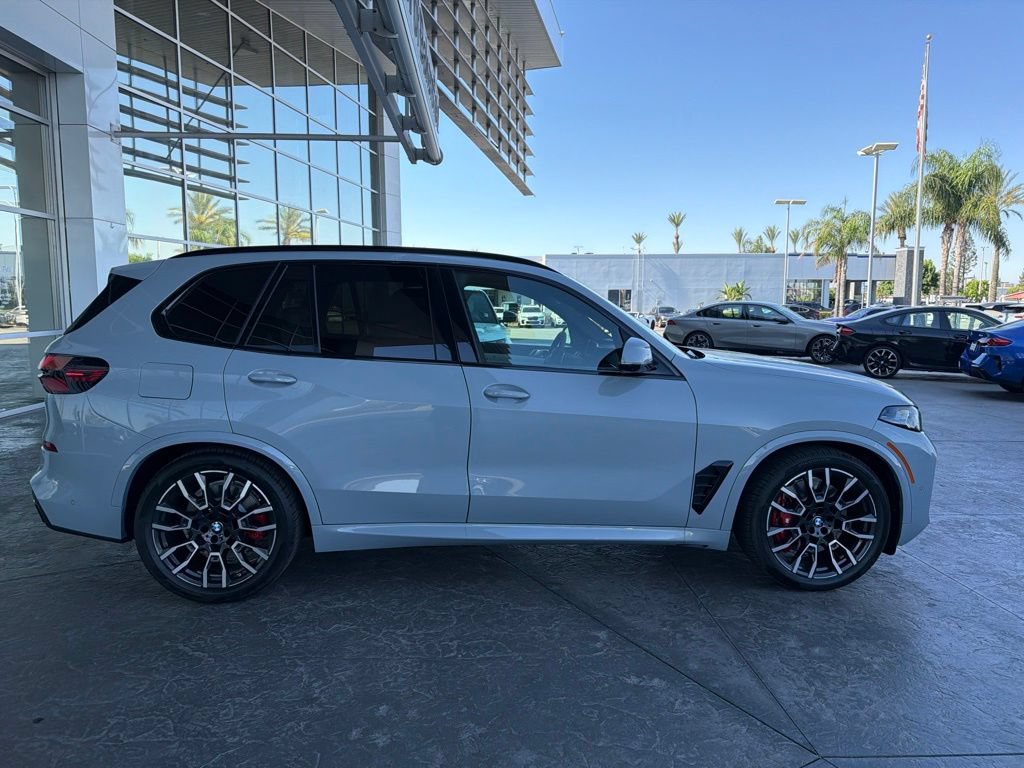 New 2026 BMW X5 xDrive50e w/ M Sport Package AWD/4WD image 3