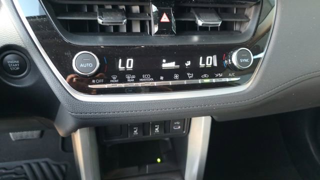 Used 2025 Toyota Corolla Cross XLE w/ Convenience Package image 22