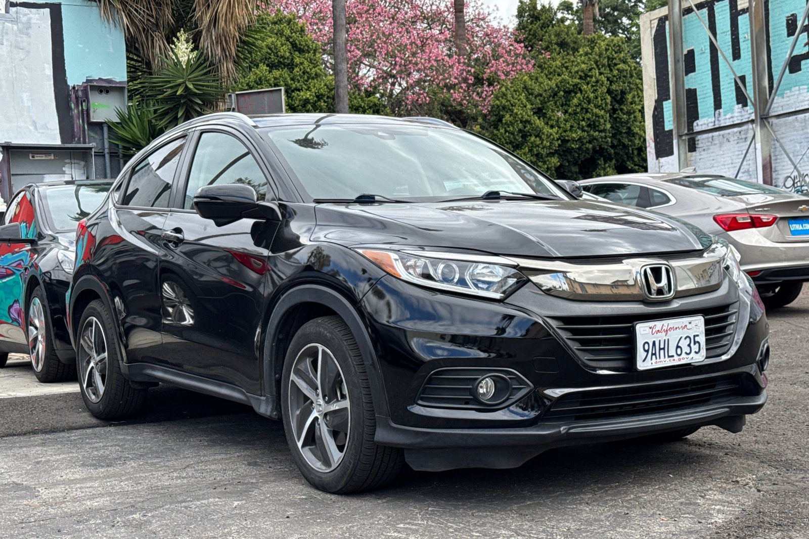 Used 2022 Honda HR-V EX image 2