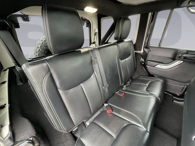 Used 2014 Jeep Wrangler Unlimited Sahara w/ Max Tow Package image 18