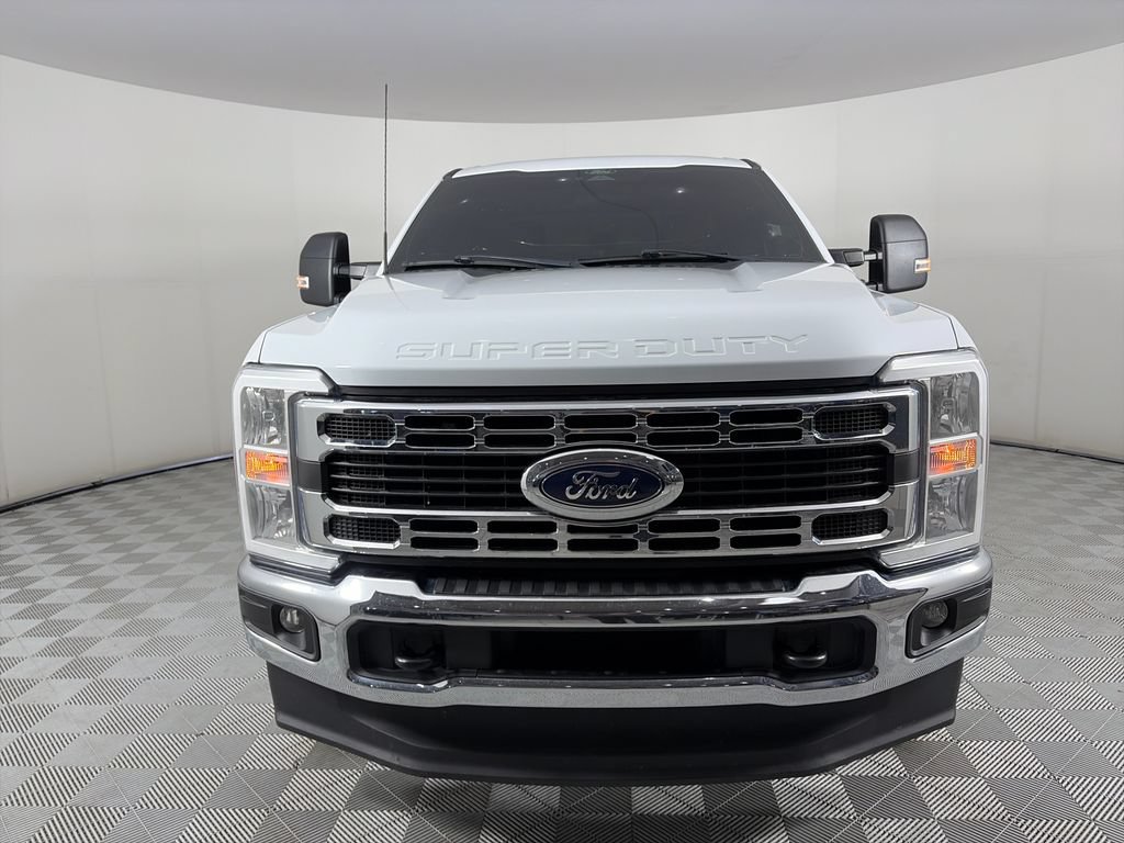 Used 2024 Ford F250 XLT AWD/4WD image 2