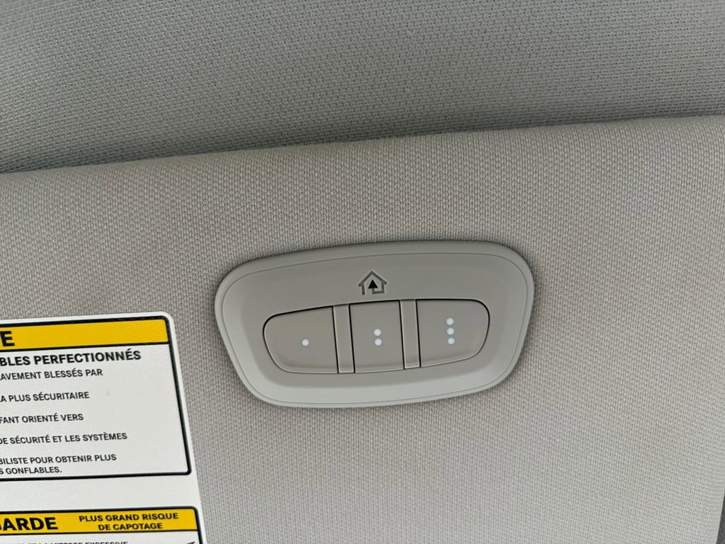 Used 2020 Jeep Cherokee Limited image 31