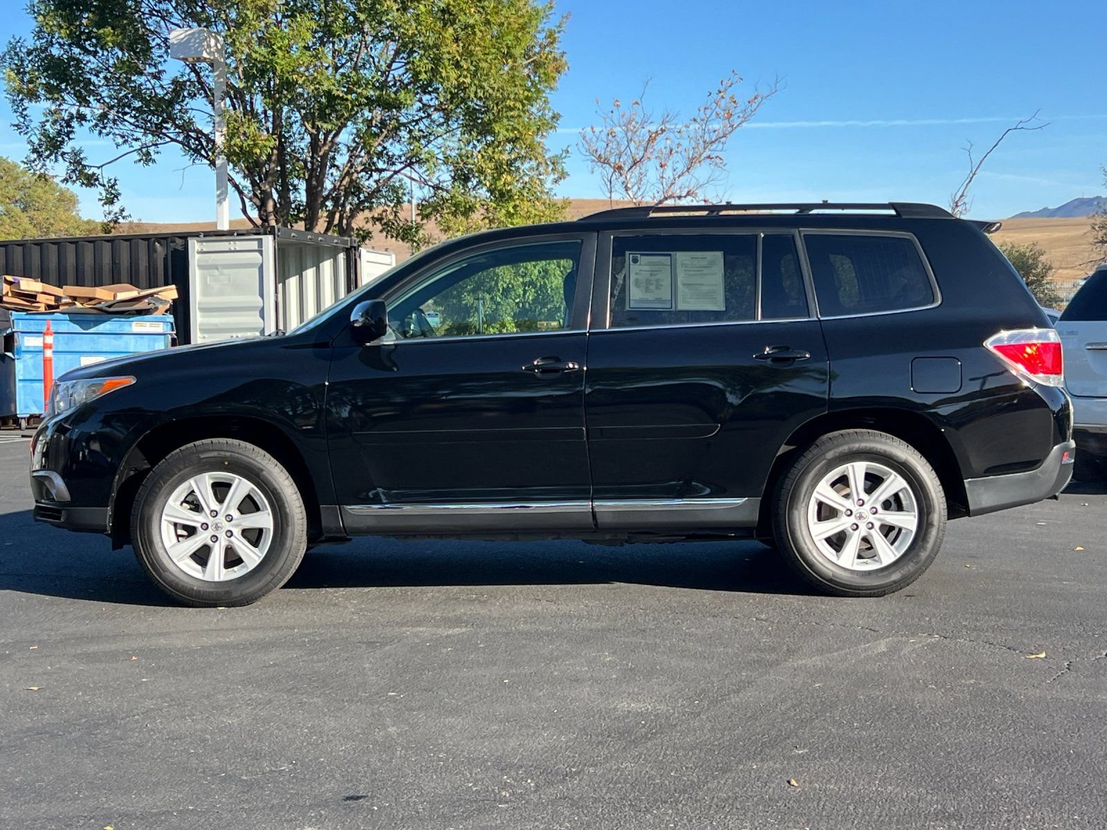 Used 2013 Toyota Highlander SE FWD image 3