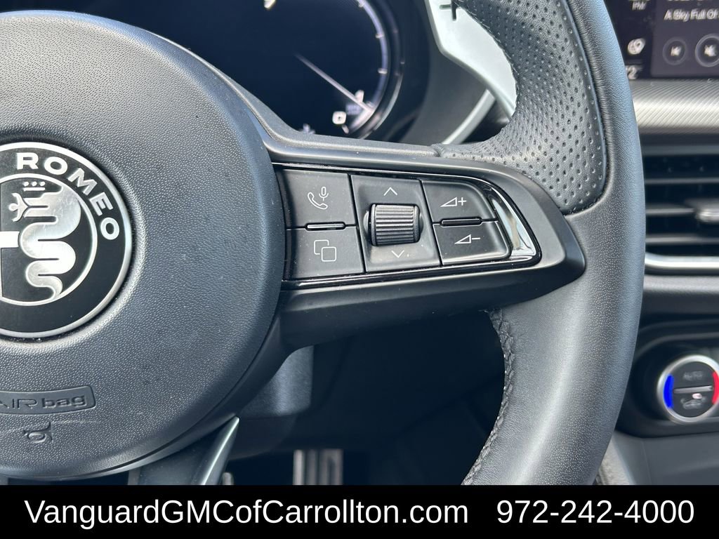 Used 2024 Alfa Romeo Stelvio Veloce image 18