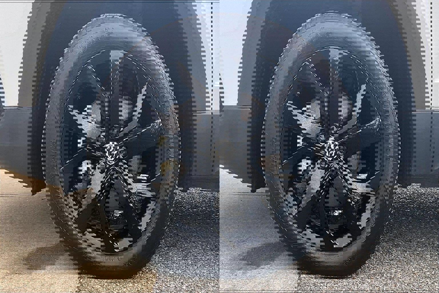 Used 2024 Volkswagen Taos SE image 11