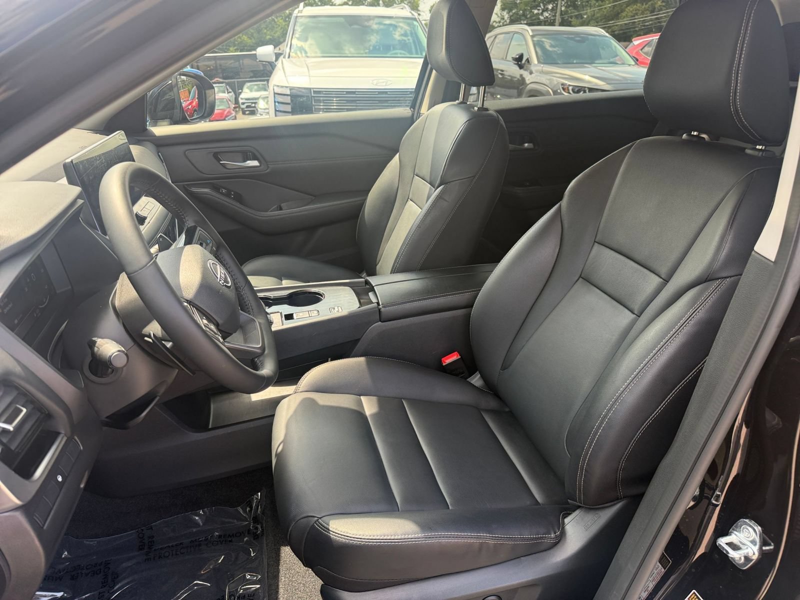 Used 2026 Nissan Rogue SL FWD image 38