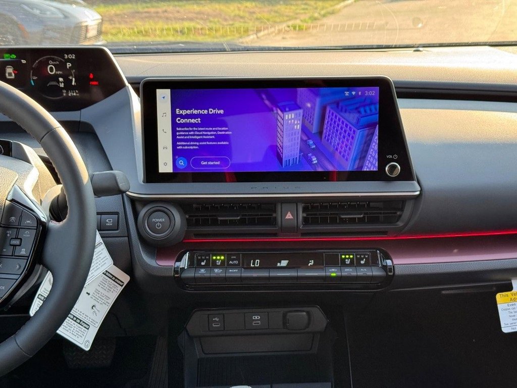 New 2025 Toyota Prius Plug-In Hybrid image 10