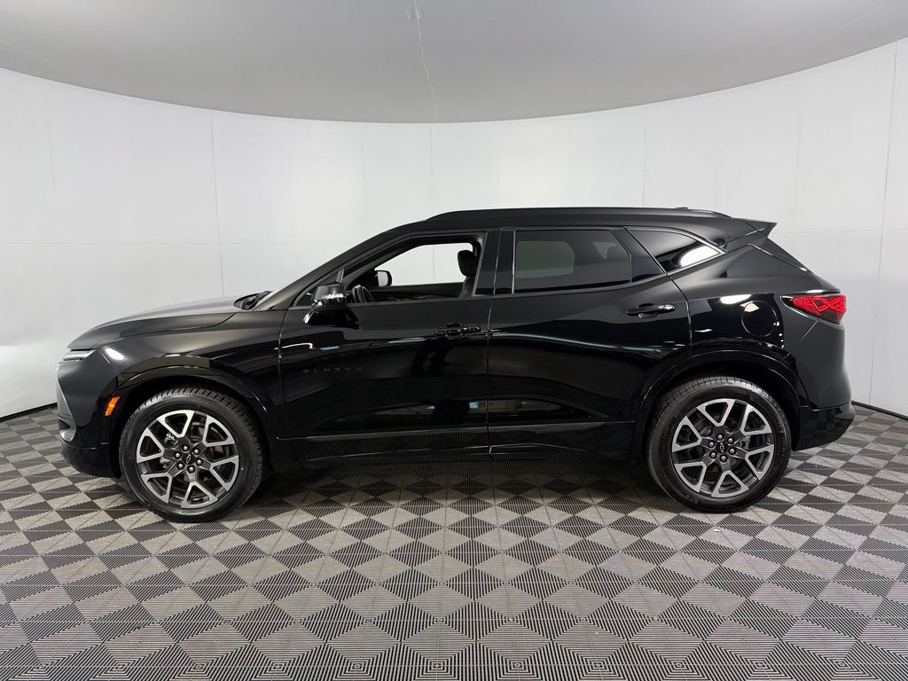 Used 2025 Chevrolet Blazer RS AWD/4WD image 11