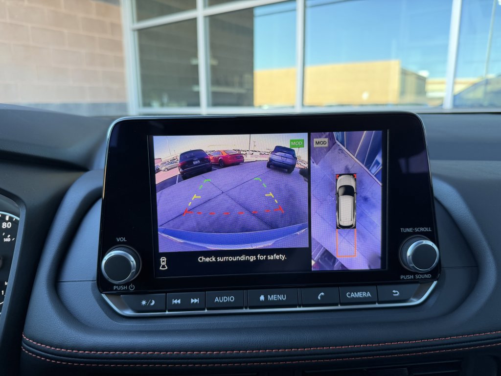 Used 2025 Nissan Rogue SV image 23