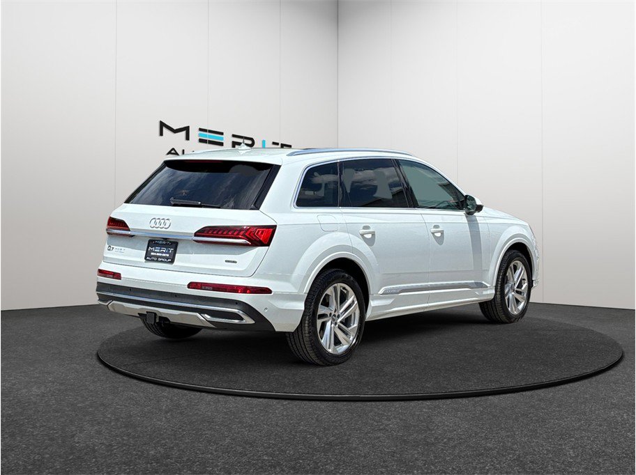 Used 2020 Audi Q7 3.0T Premium Plus w/ Premium Plus Package AWD/4WD image 9