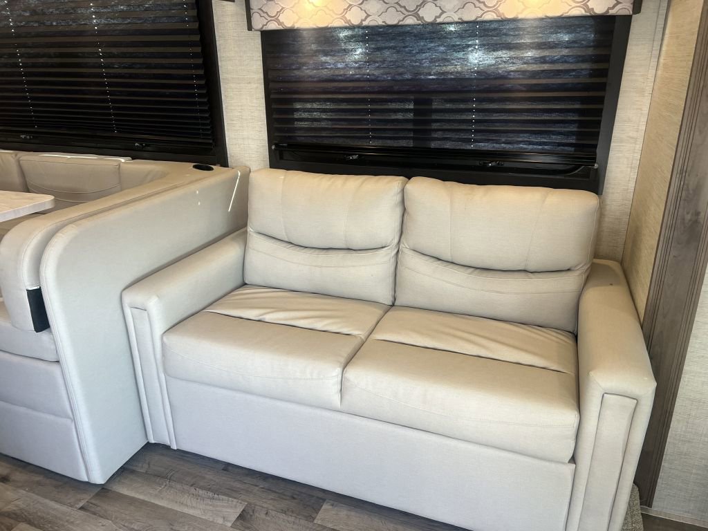 Used 2022 Ford E-450 and Econoline 450 Super Duty w/ Motorhome Prep Package image 71