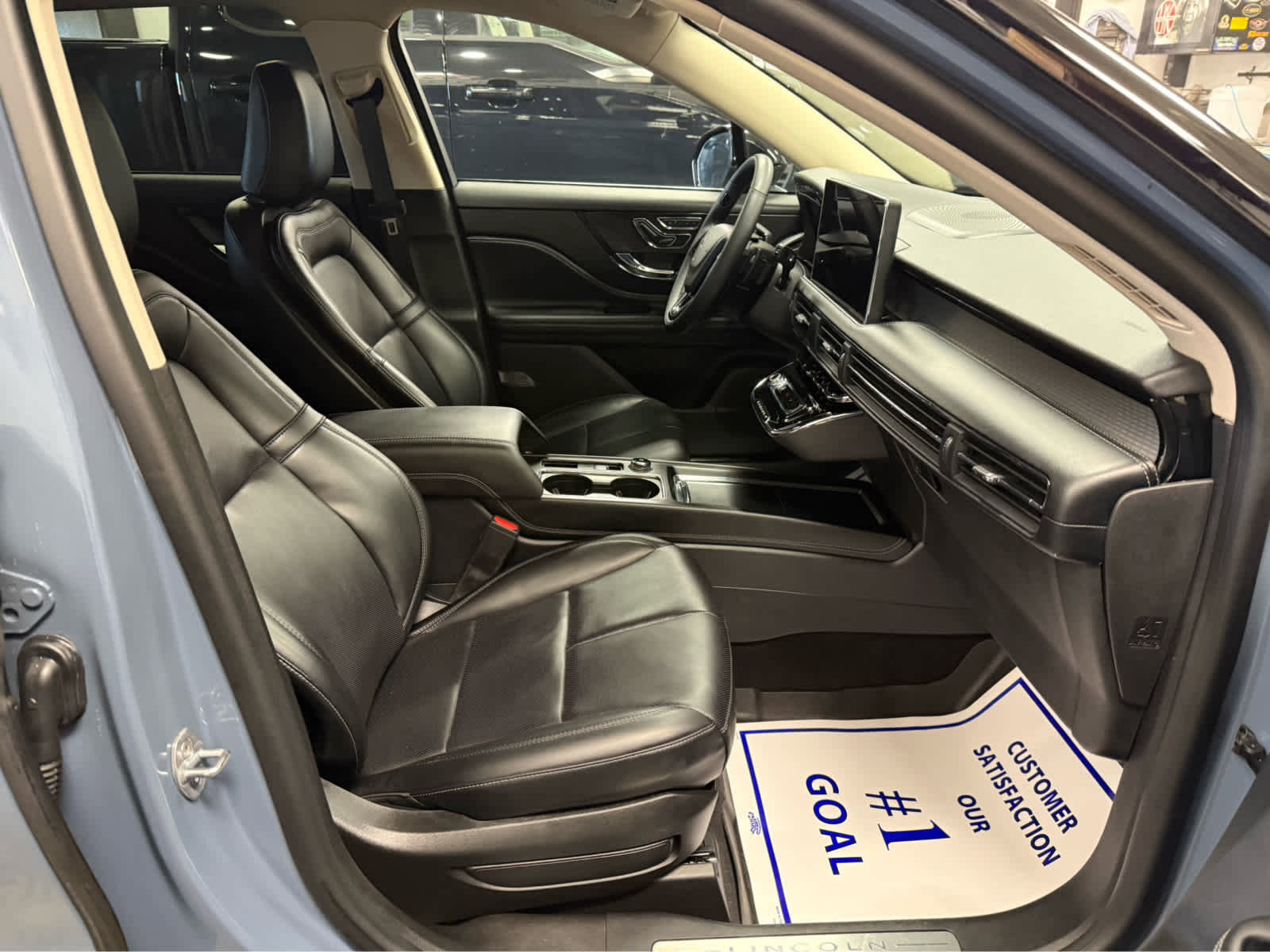 Used 2023 Lincoln Corsair AWD w/ Equipment Group 101A image 14