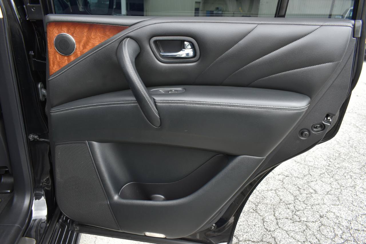 Used 2017 INFINITI QX80 2WD w/ Deluxe Technology Package image 41