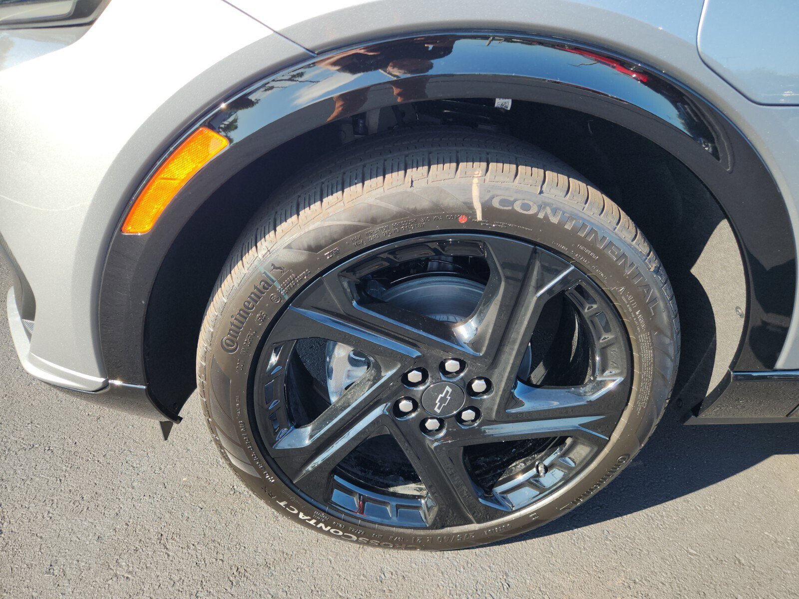 New 2026 Chevrolet Equinox EV RS image 4